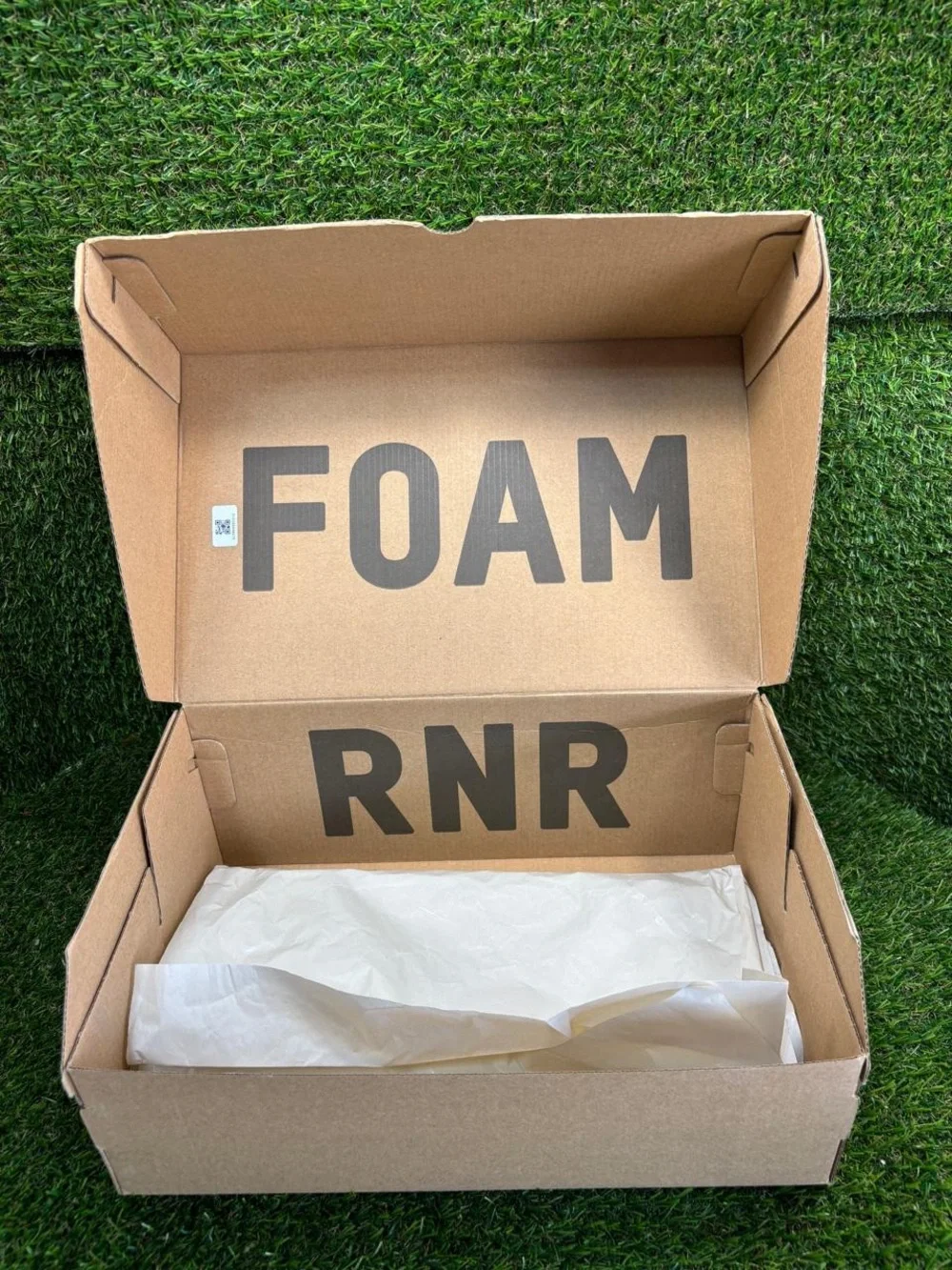 EMPTY BOX ONLY adidas Yeezy Foam RNR Stone Sage Size 10 GW4443 Foam Runner